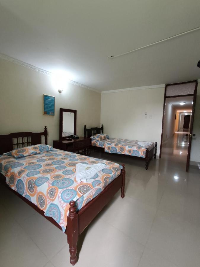 Hotel Danes Barranquilla Баранкила Екстериор снимка