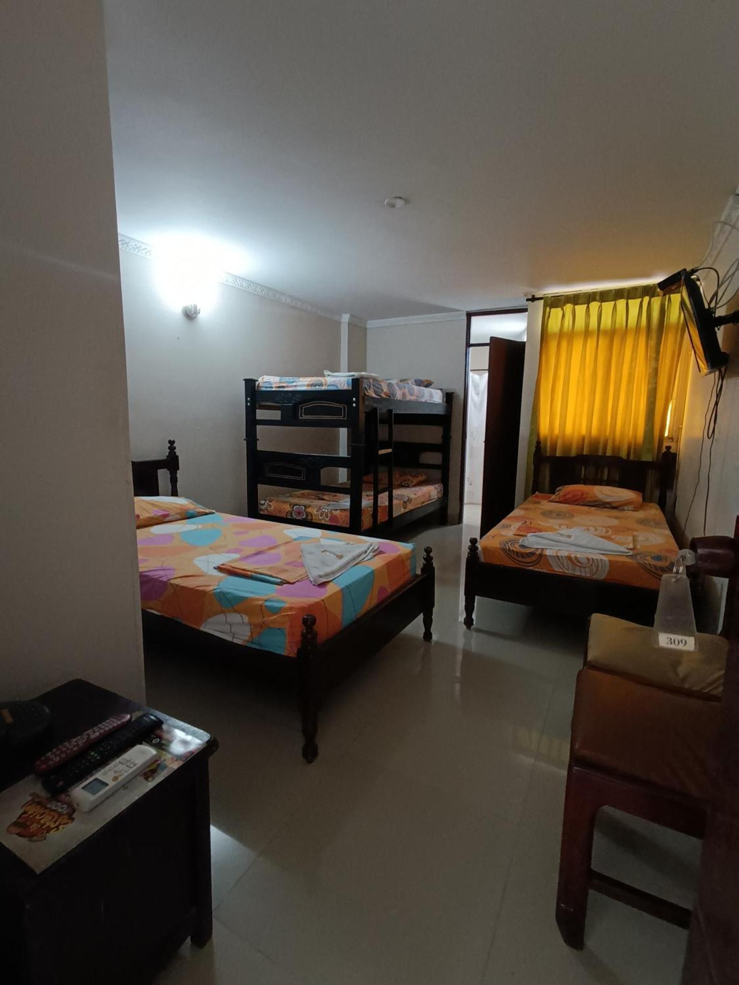 Hotel Danes Barranquilla Баранкила Екстериор снимка